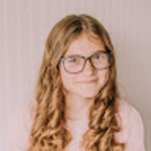 Meet your Posher, Ayvah